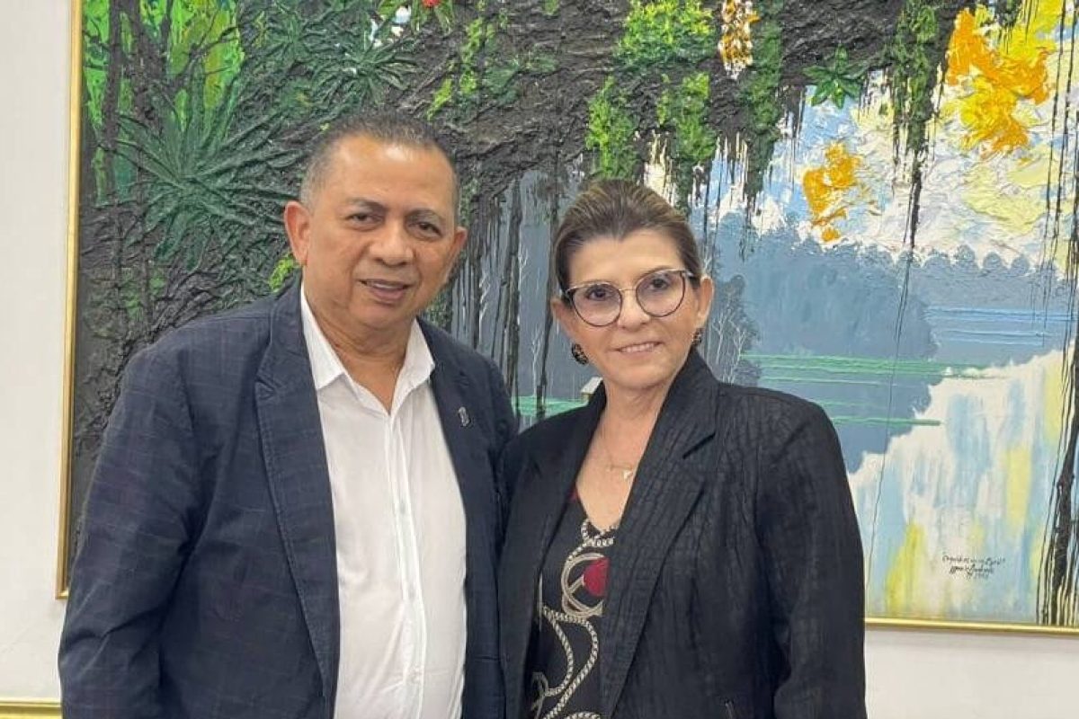 9xuE944j14UKinthd0Xm