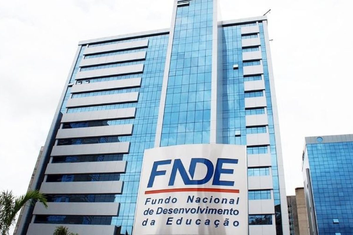 fachada-do-fnde-em-brasilia-1649346346039_v2_900x506